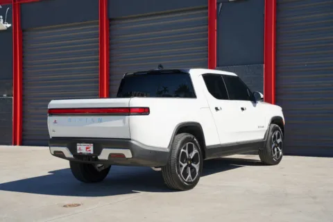 More photos of 2023 Rivian R1T Adventure at Gravity Autos Hollywood, FL