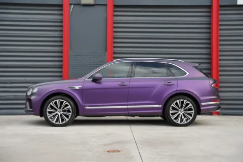 Photos of 2021 Bentley Bentayga V8 for sale in Hollywood, FL at Gravity Autos Hollywood