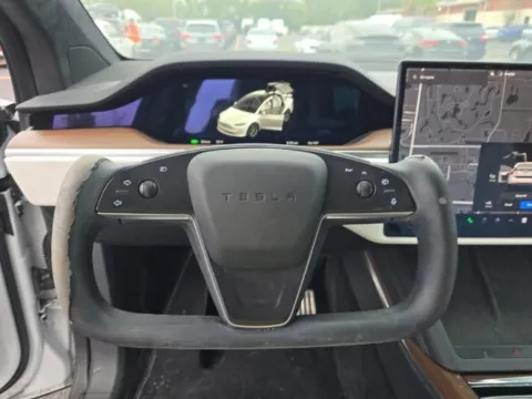 More photos of 2023 Tesla Model X Standard Range at Gravity Autos Hollywood, FL