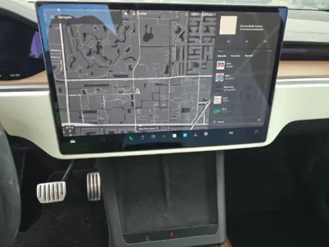 More photos of 2023 Tesla Model X Standard Range at Gravity Autos Hollywood, FL