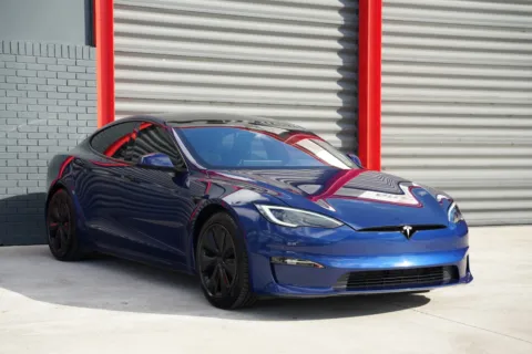 More photos of 2023 Tesla Model S Standard Range at Gravity Autos Hollywood, FL