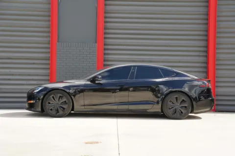 More photos of 2023 Tesla Model S Standard Range at Gravity Autos Hollywood, FL