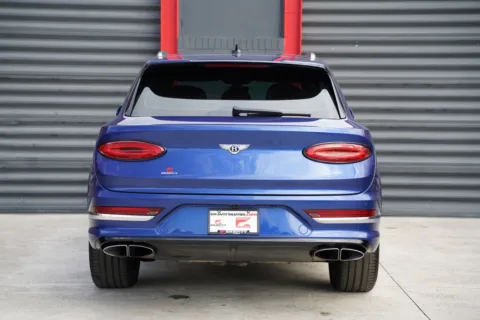 More photos of 2021 Bentley Bentayga V8 at Gravity Autos Hollywood, FL