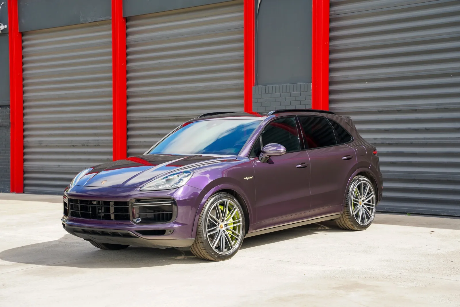 2021 Porsche Cayenne Turbo S E-Hybrid's photo