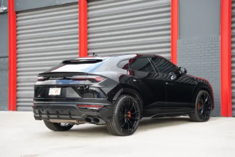 More photos of 2020 Lamborghini Urus at Gravity Autos Hollywood, FL