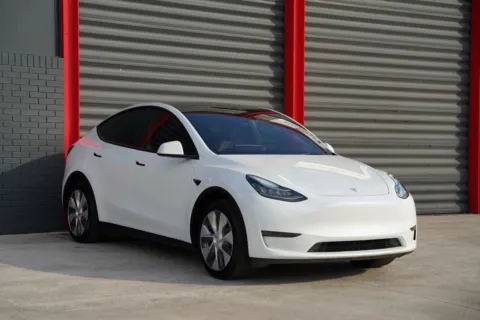 More photos of 2023 Tesla Model Y Long Range at Gravity Autos Hollywood, FL
