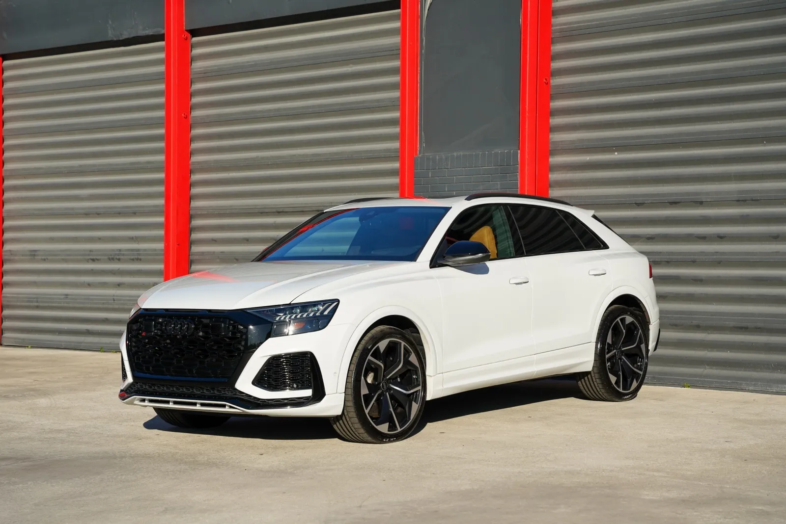 2024 Audi RS Q8 Base's photo