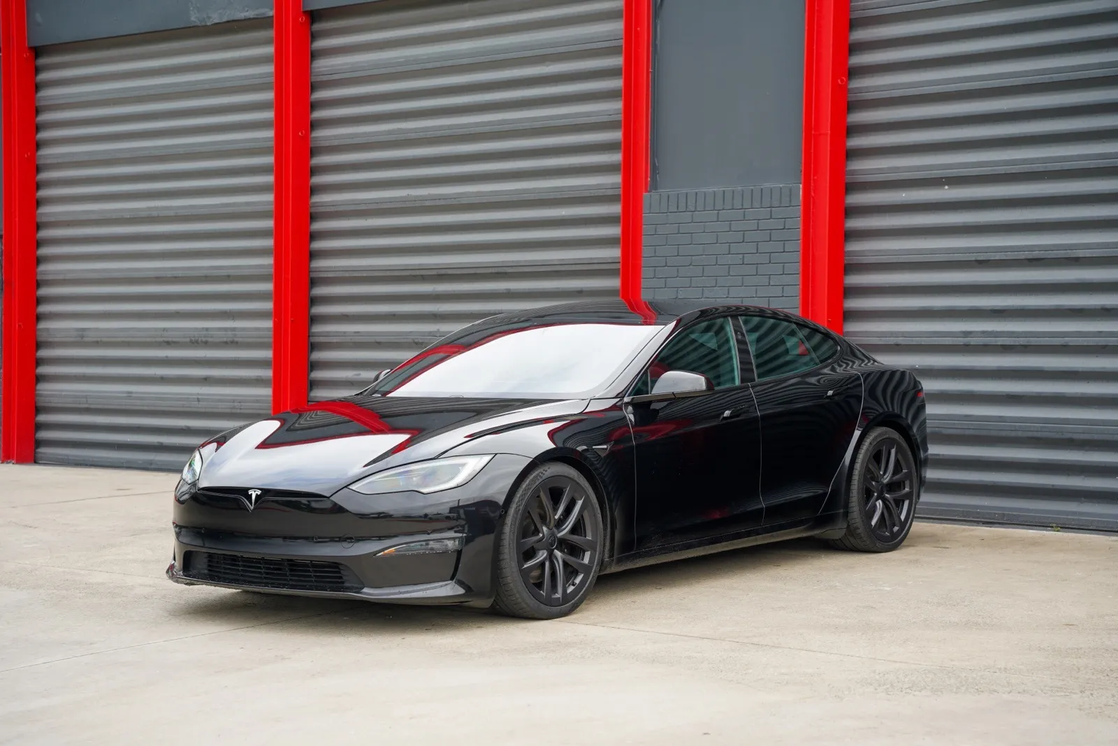 2022 Tesla Model S Plaid's photo