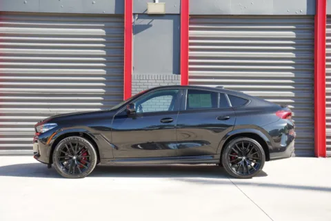 Photos of 2022 BMW X6 xDrive40i for sale in Hollywood, FL at Gravity Autos Hollywood