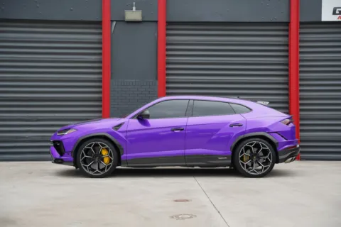 Photos of 2024 Lamborghini Urus Performante for sale in Hollywood, FL at Gravity Autos Hollywood