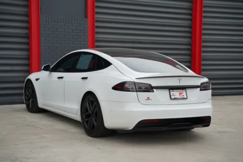 More photos of 2022 Tesla Model S at Gravity Autos Hollywood, FL