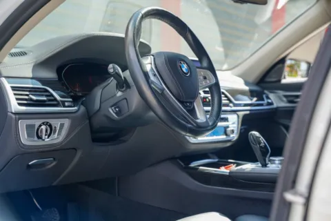 Photos of 2020 BMW 7 Series 740i for sale in Hollywood, FL at Gravity Autos Hollywood