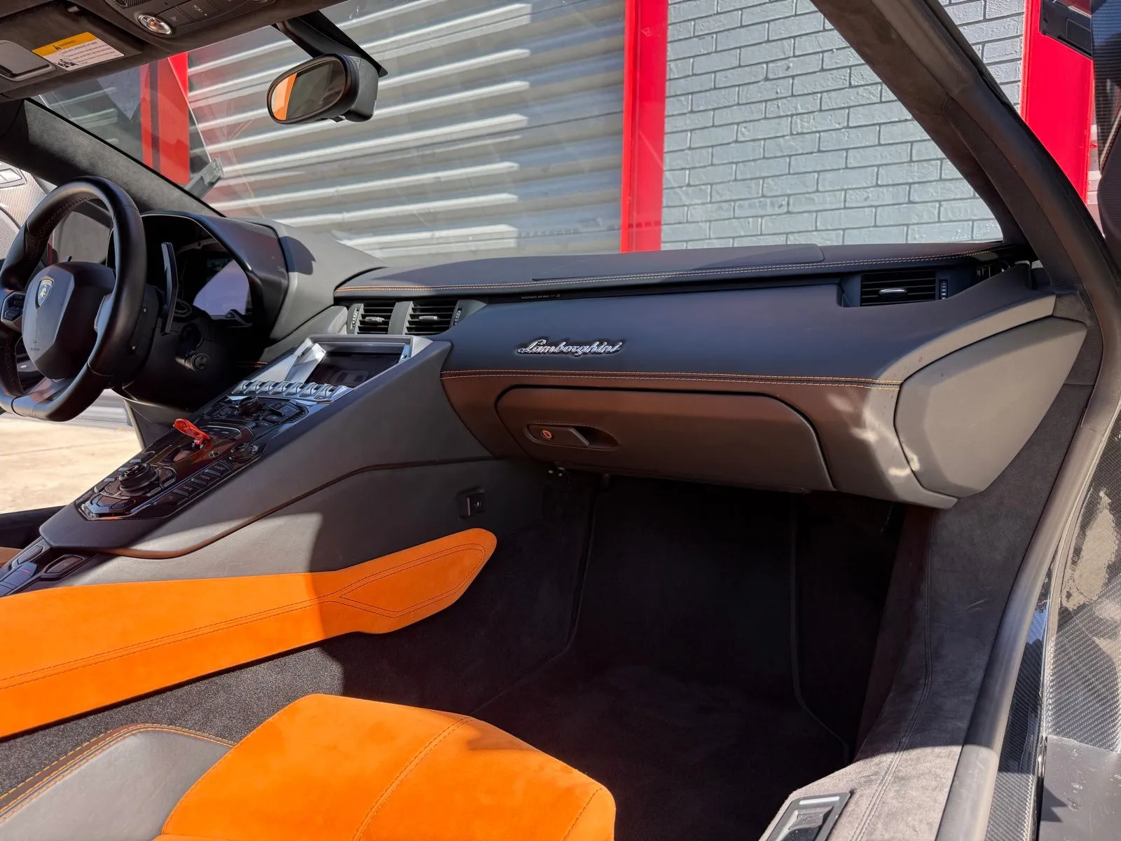 2017 Lamborghini Aventador S - Photo 18