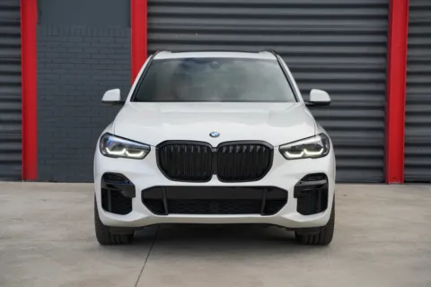 Photos of 2022 BMW X5 sDrive40i for sale in Hollywood, FL at Gravity Autos Hollywood