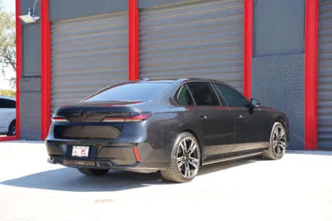 More photos of 2023 BMW i7 xDrive60 at Gravity Autos Hollywood, FL