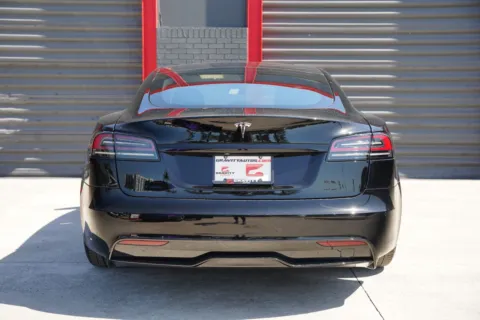 More photos of 2022 Tesla Model S at Gravity Autos Hollywood, FL