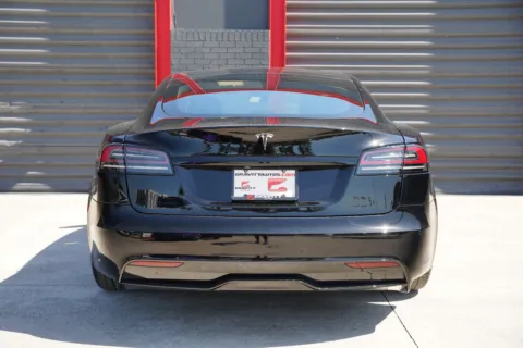 More photos of 2022 Tesla Model S at Gravity Autos Hollywood, FL