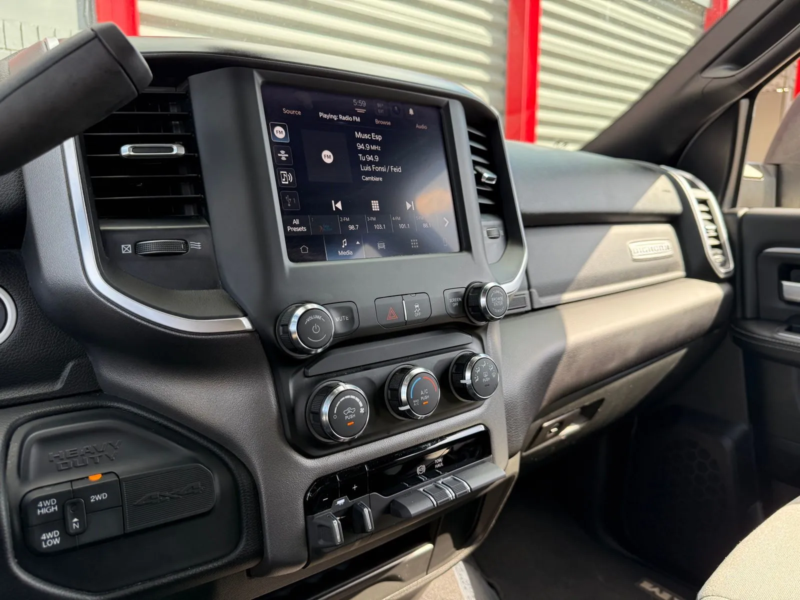 2024 RAM Ram 3500 Pickup Big Horn - Photo 20