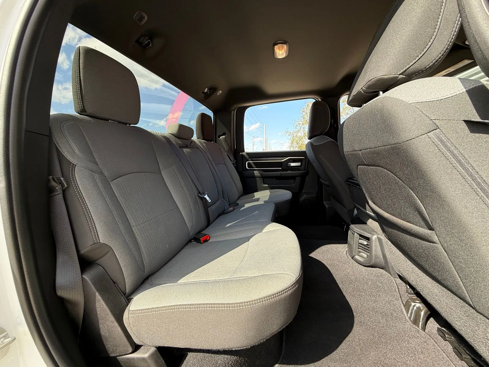 2024 RAM Ram 3500 Pickup Big Horn - Photo 15