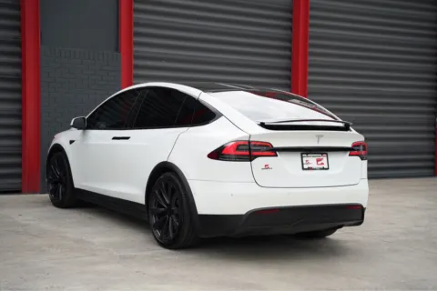 More photos of 2022 Tesla Model X at Gravity Autos Hollywood, FL