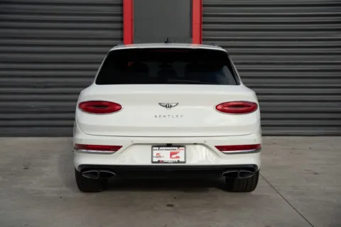 More photos of 2022 Bentley Bentayga V8 at Gravity Autos Hollywood, FL
