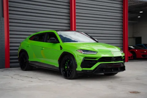 Photos of 2021 Lamborghini Urus Pearl Capsule for sale in Hollywood, FL at Gravity Autos Hollywood