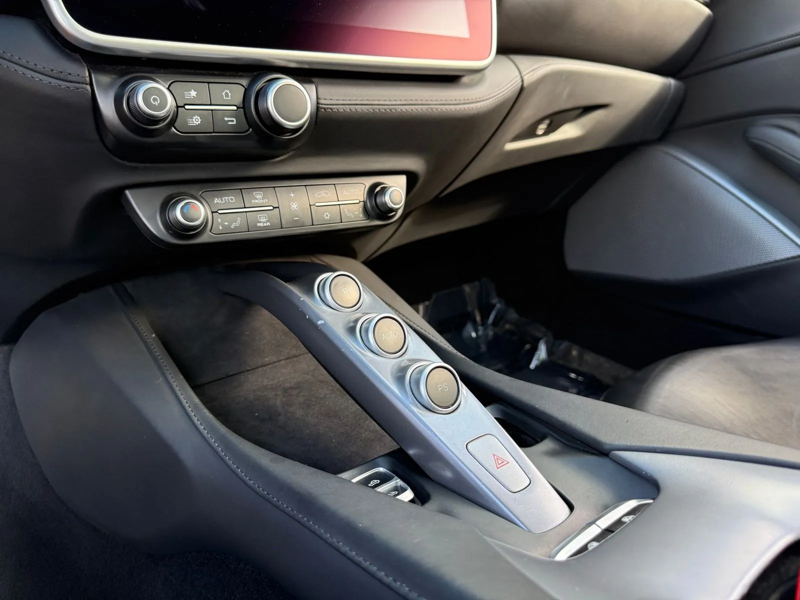 2019 Ferrari Portofino Base - Photo 26