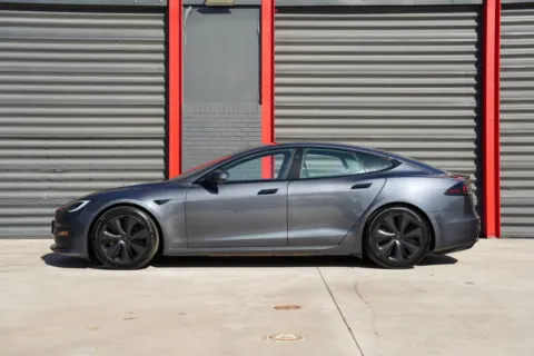 More photos of 2023 Tesla Model S at Gravity Autos Hollywood, FL