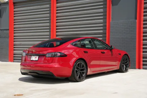 More photos of 2022 Tesla Model S at Gravity Autos Hollywood, FL