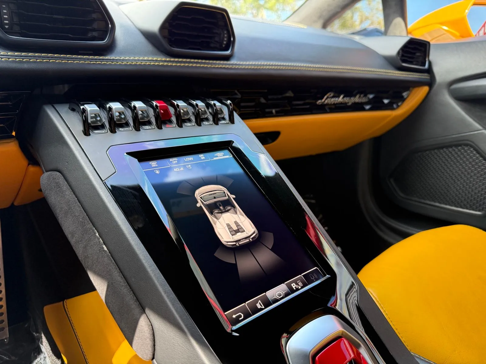 2022 Lamborghini Huracan EVO - Photo 28