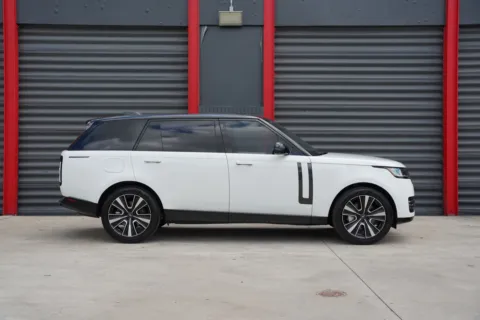 Another view of 2023 Land Rover Range Rover SE for sale in Hollywood, FL at Gravity Autos Hollywood