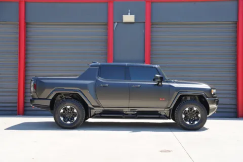 More photos of 2023 GMC Hummer EV Pickup 3X at Gravity Autos Hollywood, FL
