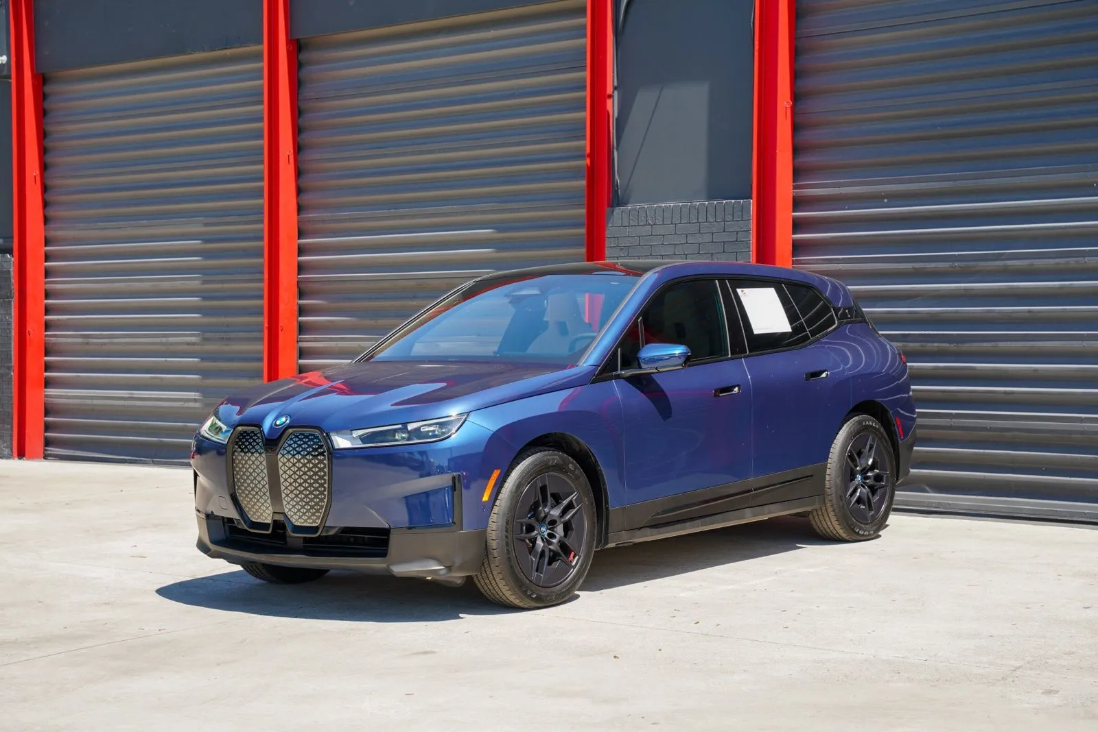 2024 BMW iX xDrive50's photo