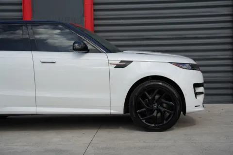 Photos of 2024 Land Rover Range Rover Sport Dynamic SE for sale in Hollywood, FL at Gravity Autos Hollywood