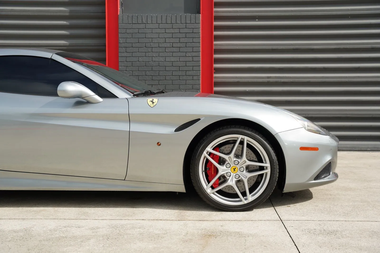 2016 Ferrari California T Base - Photo 6