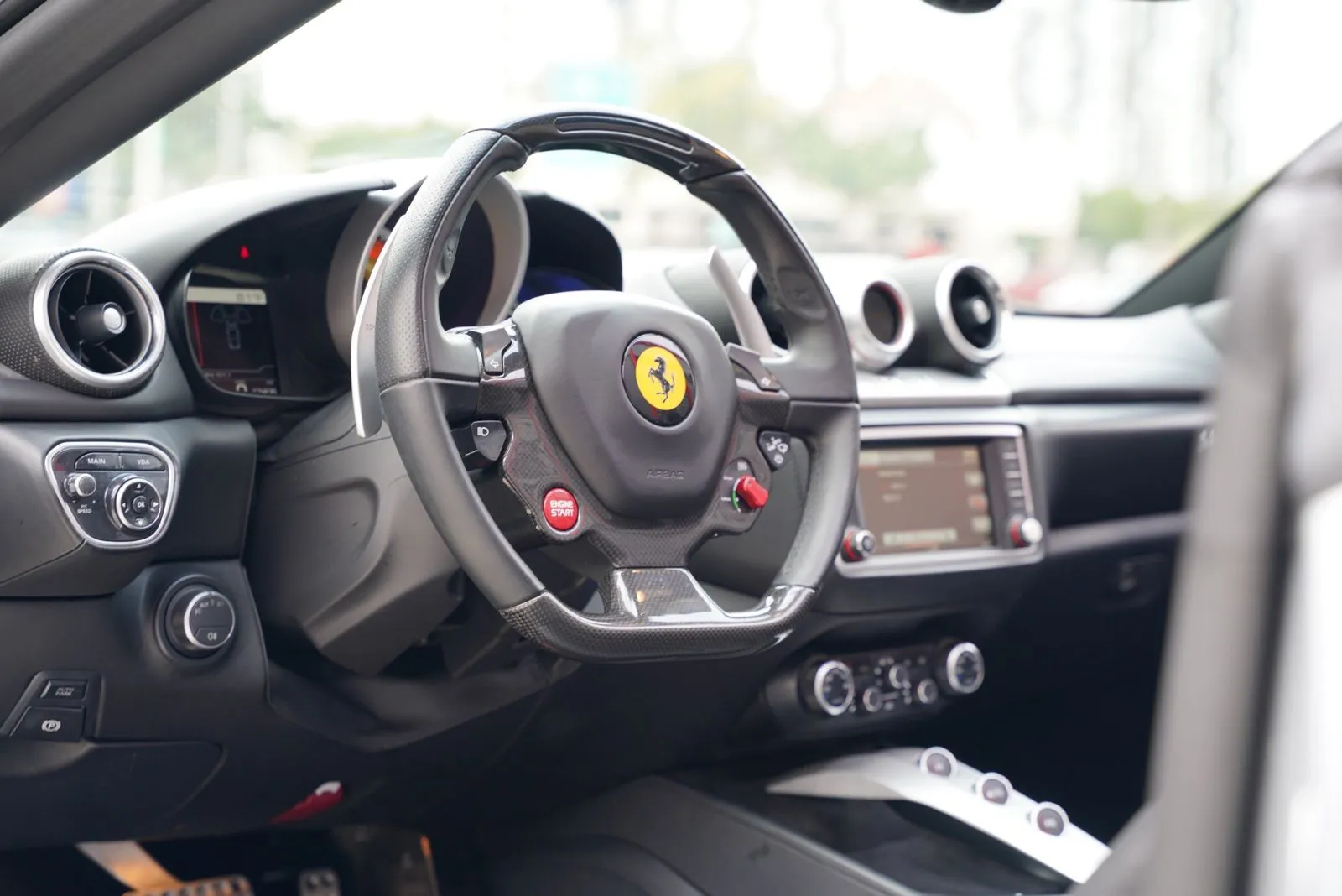2016 Ferrari California T Base - Photo 16