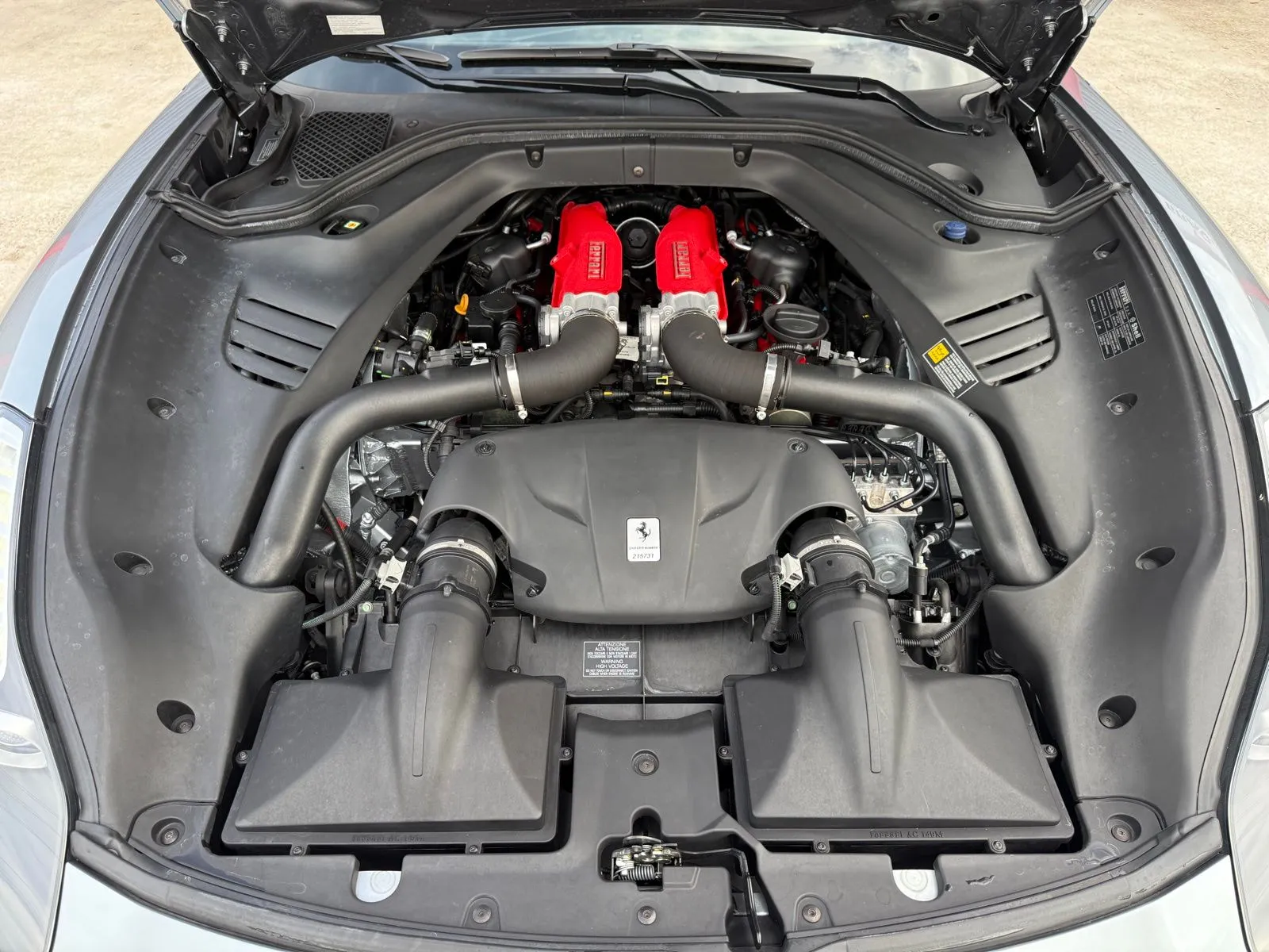 2016 Ferrari California T Base - Photo 22
