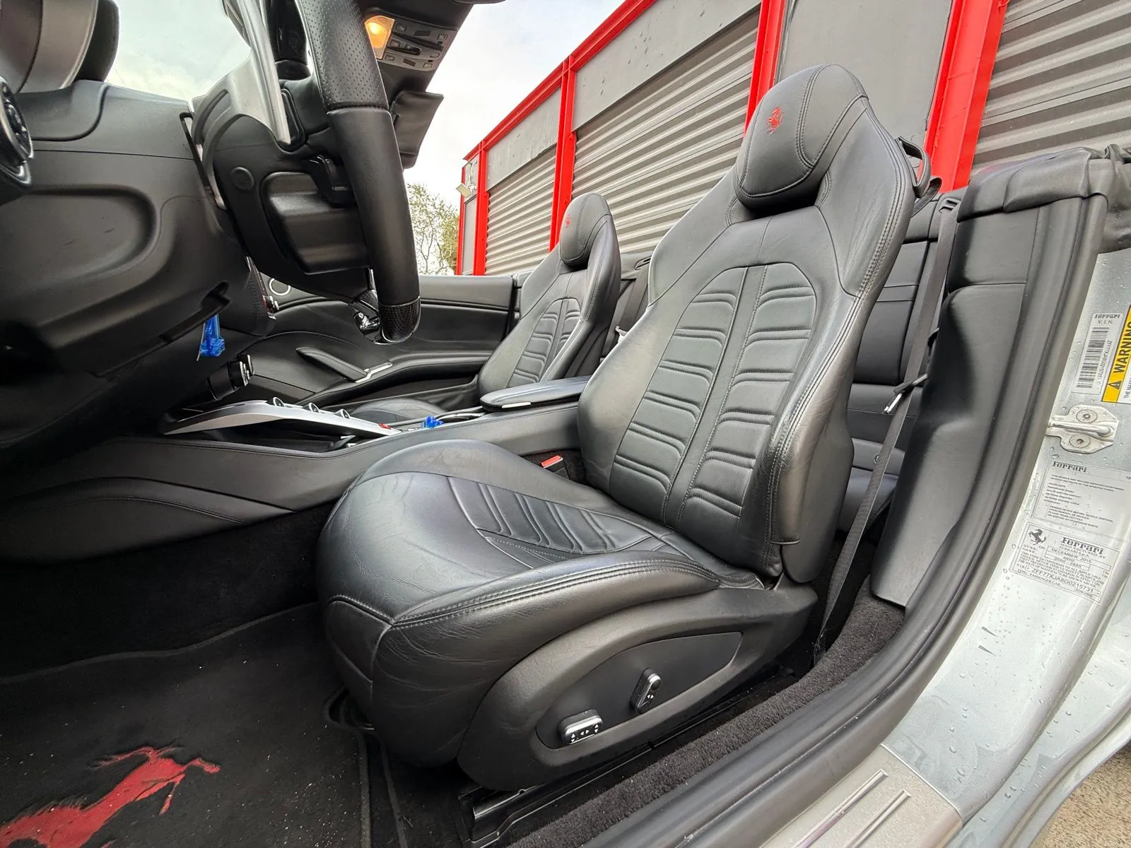 2016 Ferrari California T Base - Photo 17