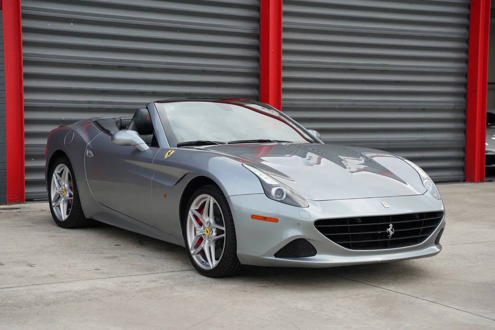 2016 Ferrari California T Base - Photo 10
