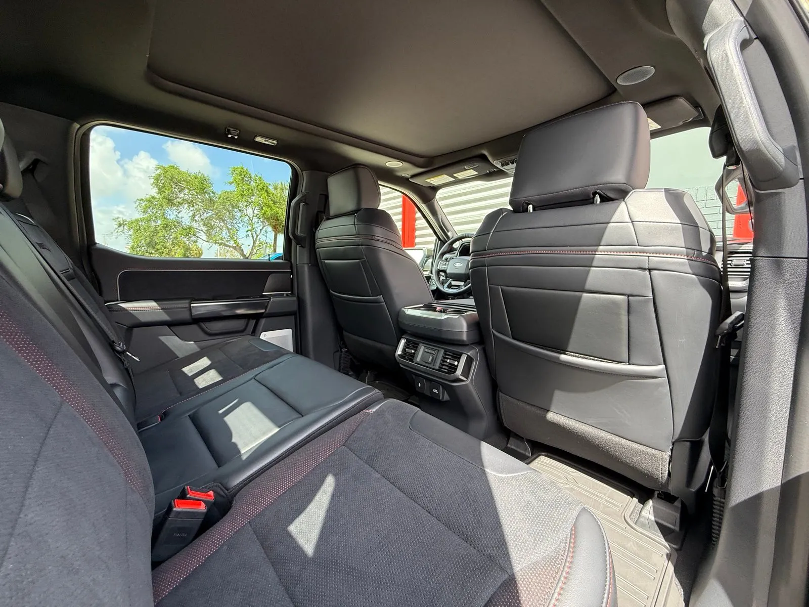 2026 Ford F-150 Raptor - Photo 28