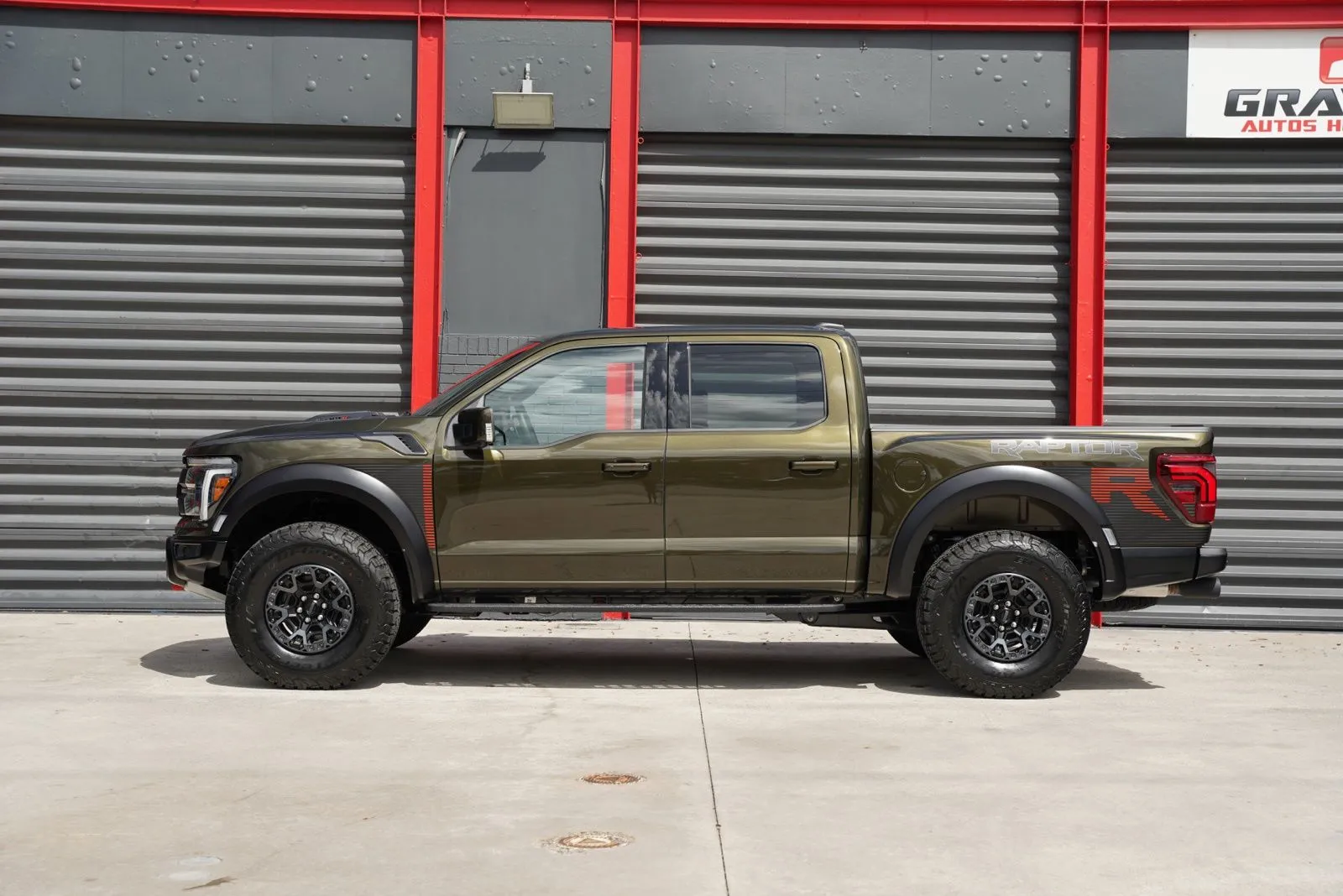 2026 Ford F-150 Raptor - Photo 8