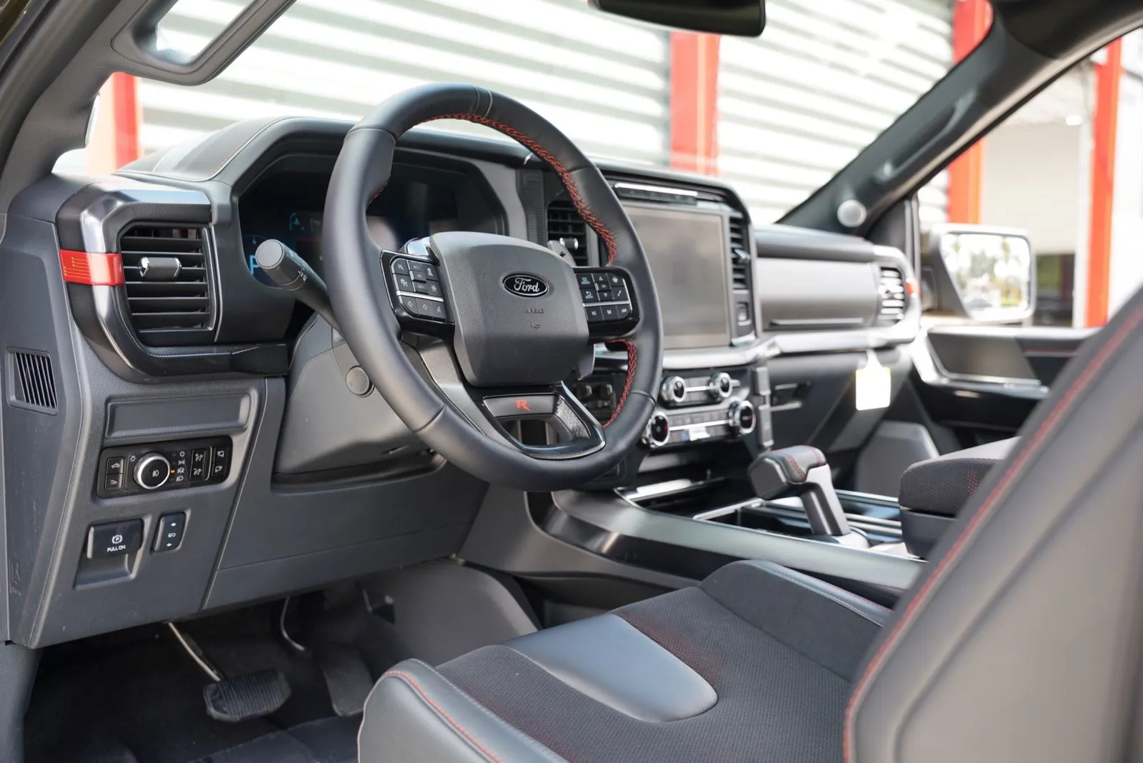 2026 Ford F-150 Raptor - Photo 16