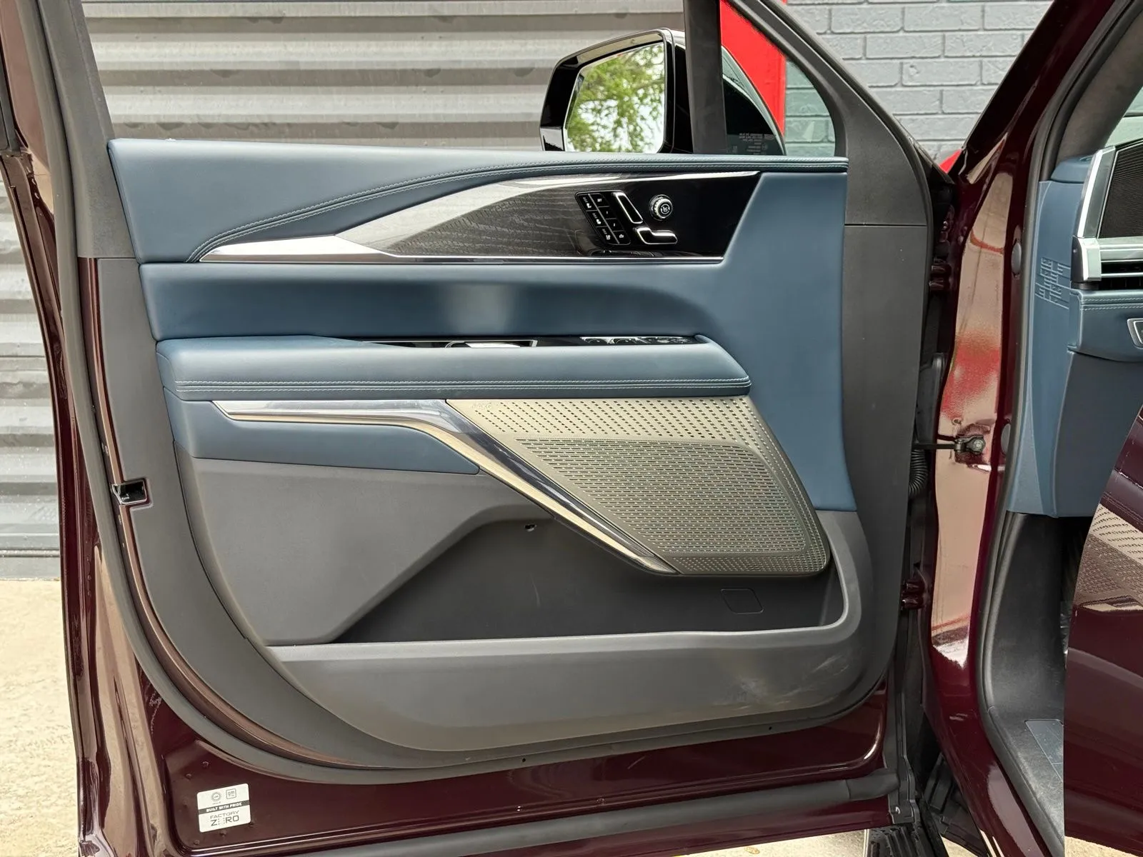 2025 Cadillac Escalade IQ Luxury 2 - Photo 15