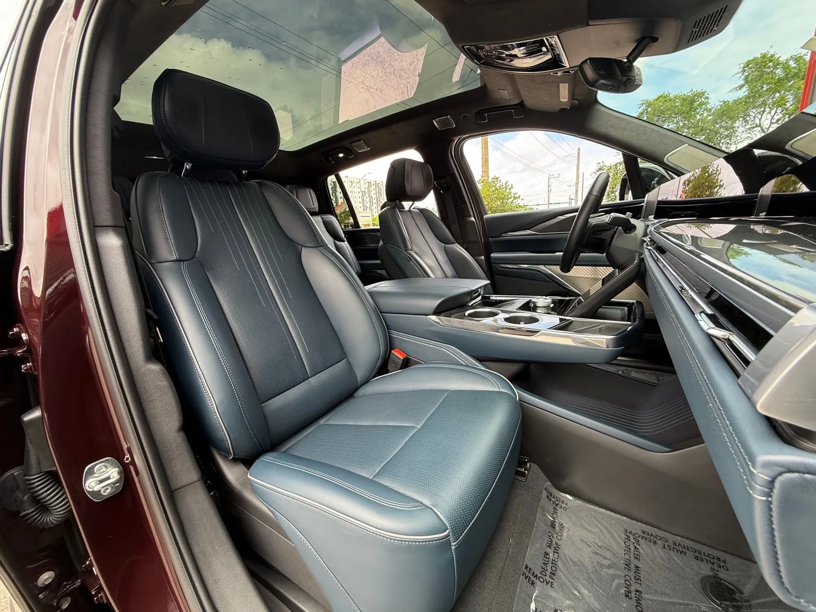 2025 Cadillac Escalade IQ Luxury 2 - Photo 24