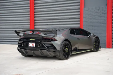 More photos of 2021 Lamborghini Huracan EVO at Gravity Autos Hollywood, FL