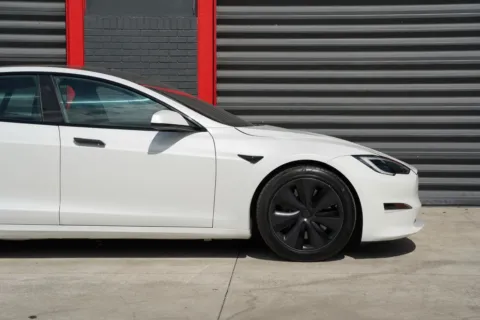 More photos of 2022 Tesla Model S at Gravity Autos Hollywood, FL