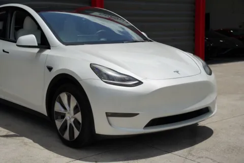 More photos of 2021 Tesla Model Y Long Range at Gravity Autos Hollywood, FL