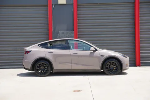 More photos of 2020 Tesla Model Y Long Range at Gravity Autos Hollywood, FL