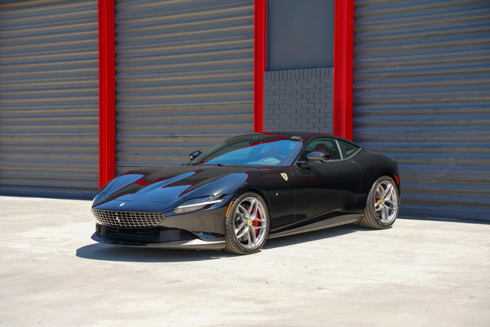 2023 Ferrari Roma Base