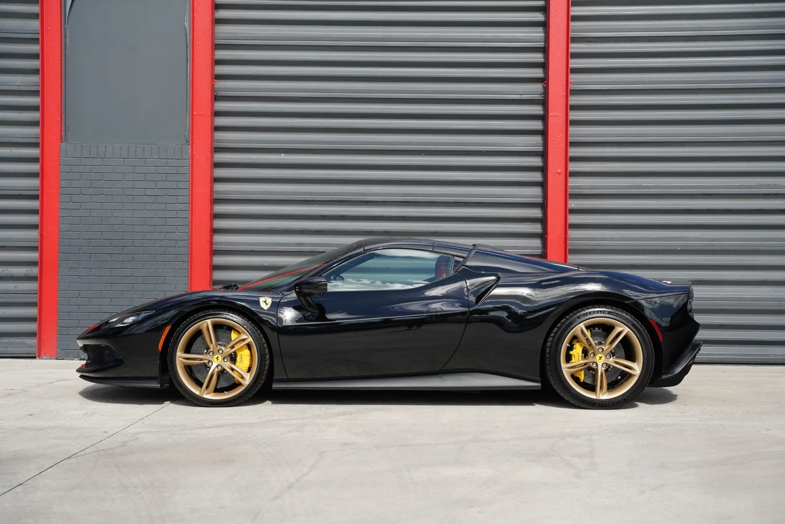 2025 Ferrari 296 Base - Photo 9